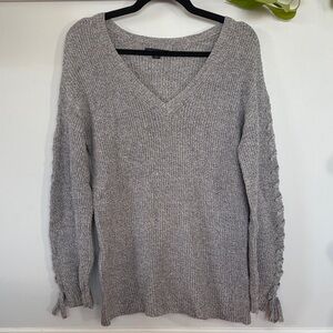 American Eagle Outfitters Heathered Gray V-Neck Sweater